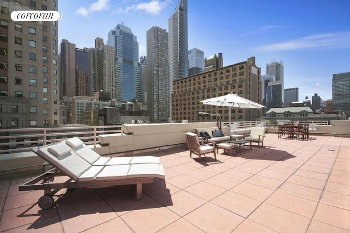 Photo for Two WorldWide Plaza - 350 West 50th Street Condominium in Midtown West, Manhattan