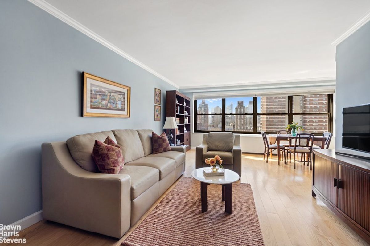 Photo for Lincoln Towers - 140 West End Avenue Condominium in Upper West Side, Manhattan