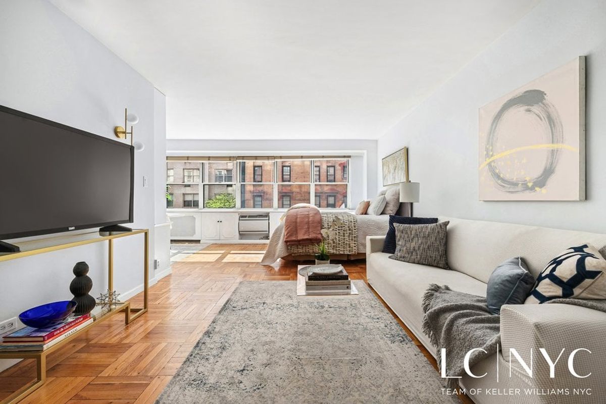 Photo for The Gemstone - 235 West End Avenue Condominium in Upper West Side, Manhattan