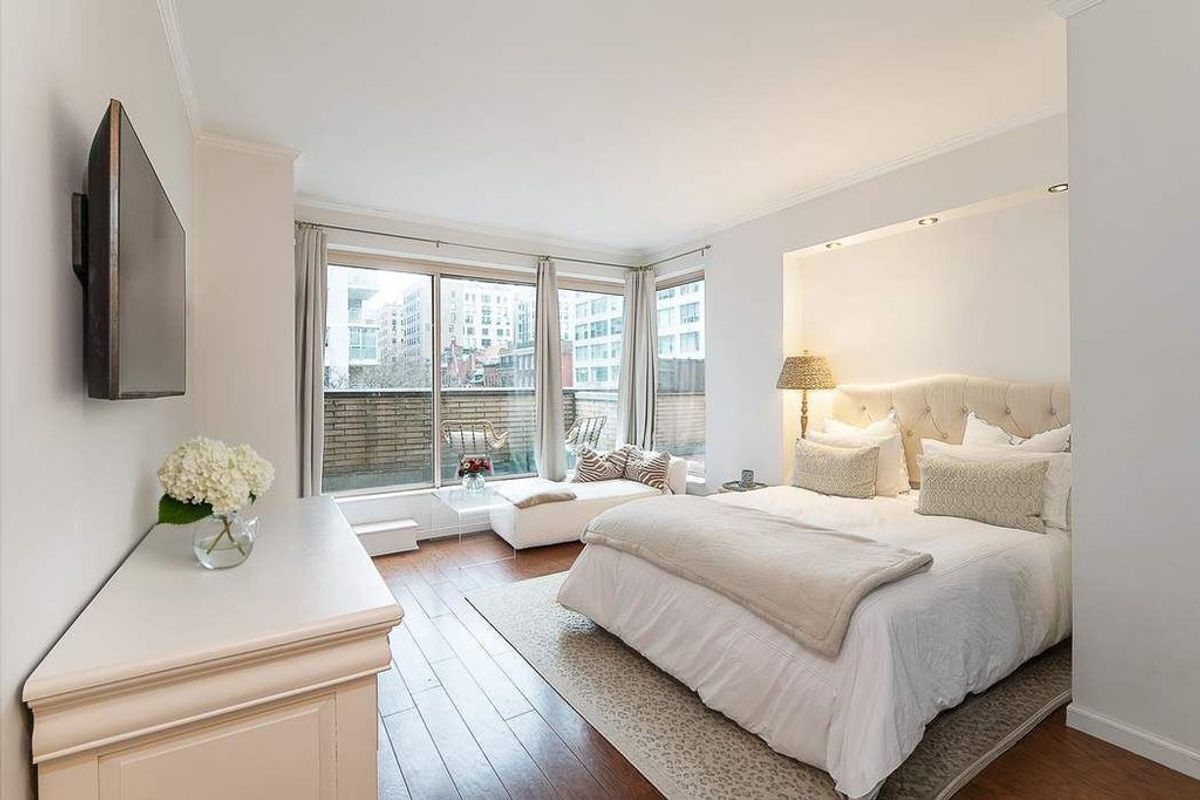 Photo for 200 East 69th Street - 200 East 69th Street Condominium in Upper East Side, Manhattan