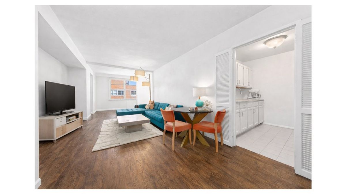 Photo for Gramercy Park Towers - 205 3rd Avenue Cooperative in Gramercy Park, Manhattan