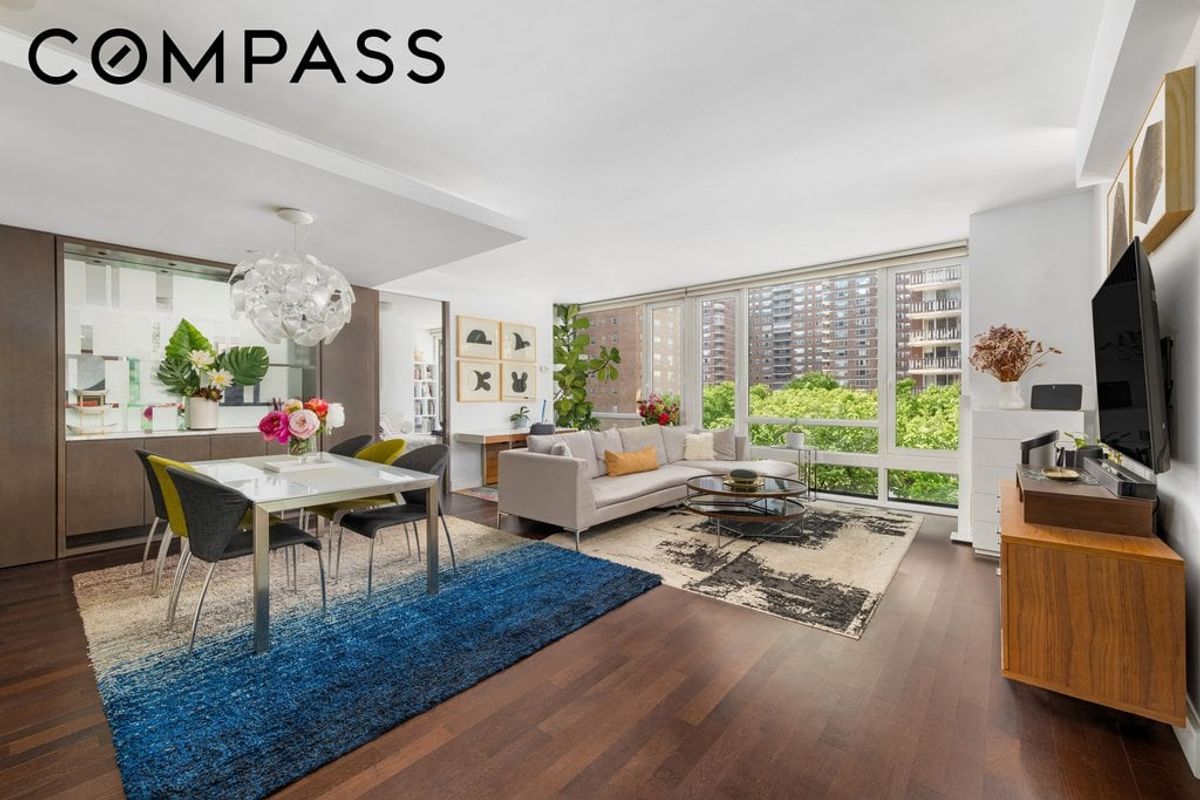 Photo for Onyx Chelsea - 261 West 28th Street Condominium in Chelsea, Manhattan