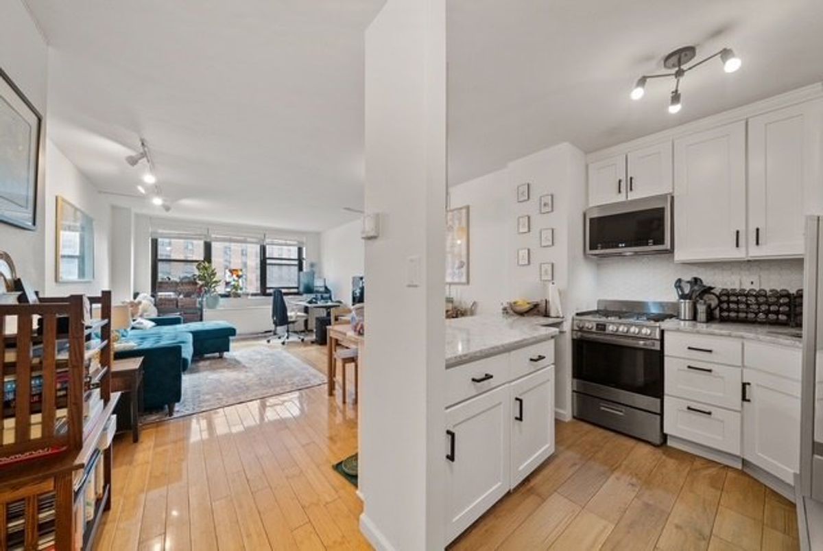 Photo for Plymouth Tower - 340 East 93rd Street Cooperative in Upper East Side, Manhattan