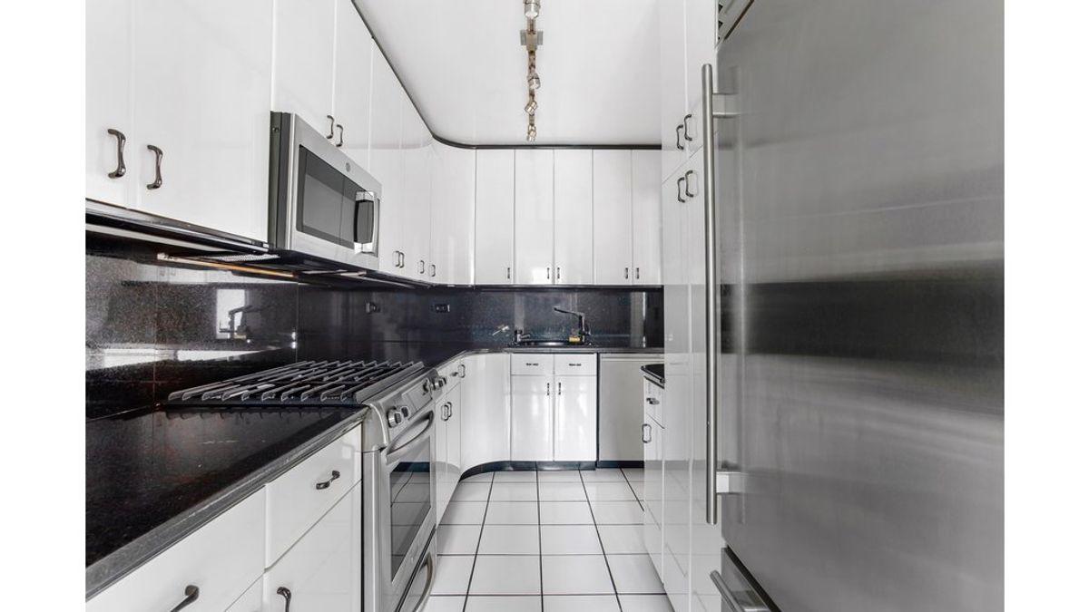 Photo for 215 East 80th Street - 215 East 80th Street Condominium in Upper East Side, Manhattan