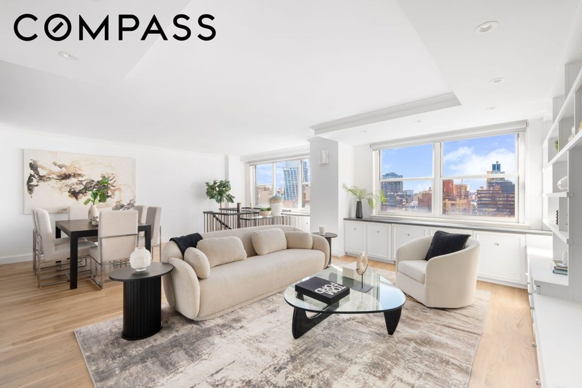 Photo for London Towne House - 360 West 22nd Street Condominium in Chelsea, Manhattan