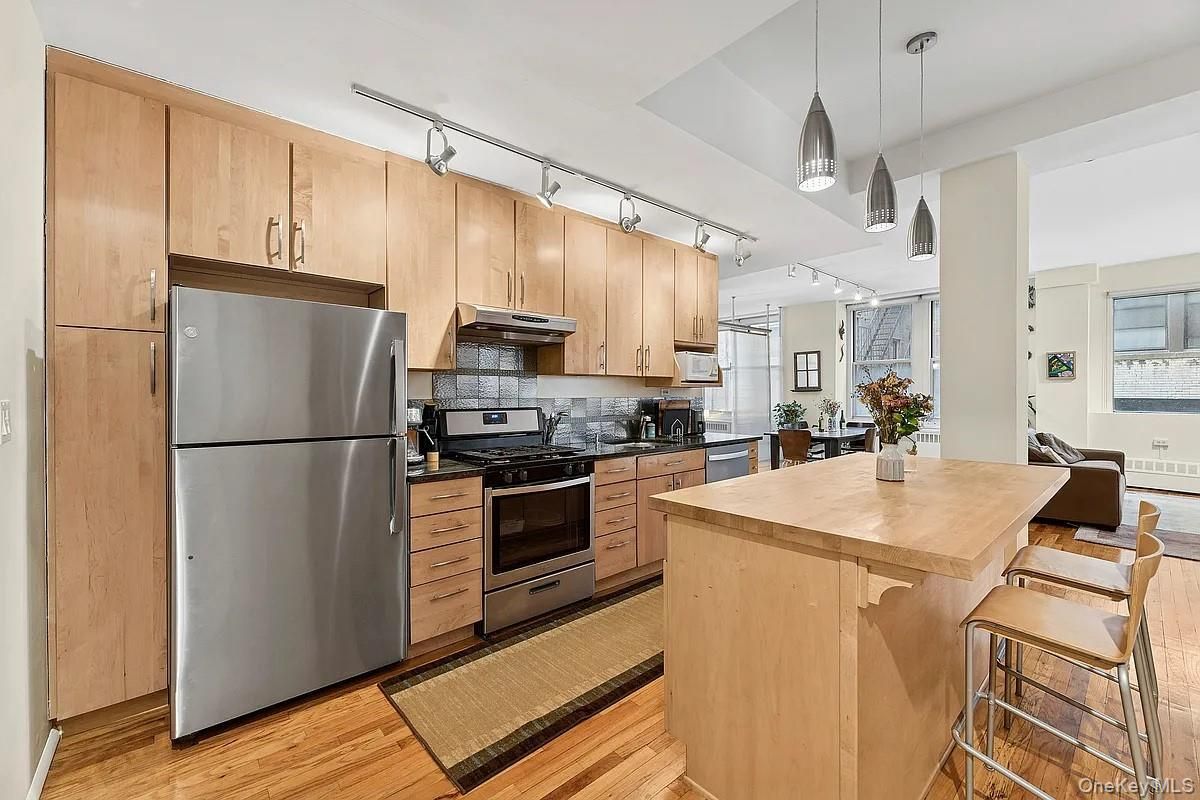 Photo for 176 Broadway - 176 Broadway Cooperative in Financial District, Manhattan