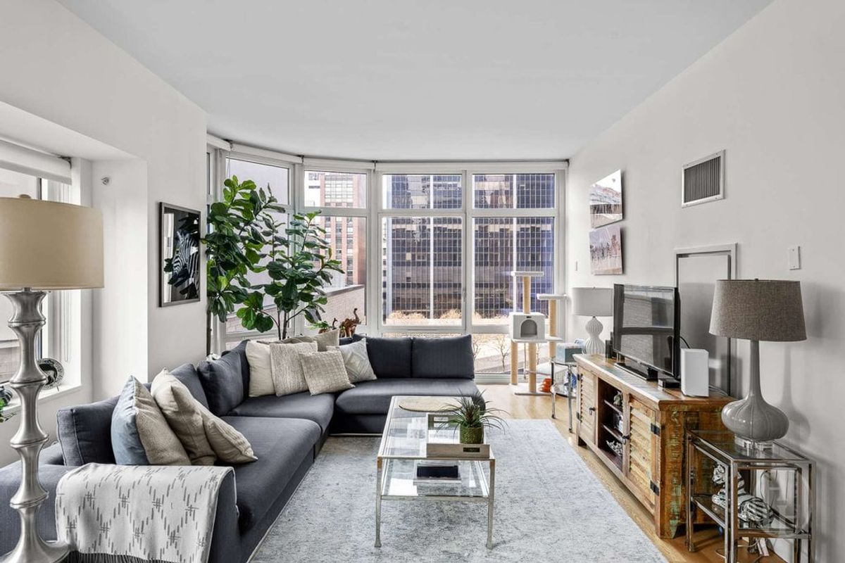 Photo for Element - 555 West 59th Street Condominium in Midtown West, Manhattan