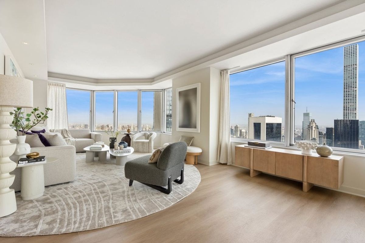 Photo for CitySpire - 150 West 56th Street Condominium in Midtown, Manhattan