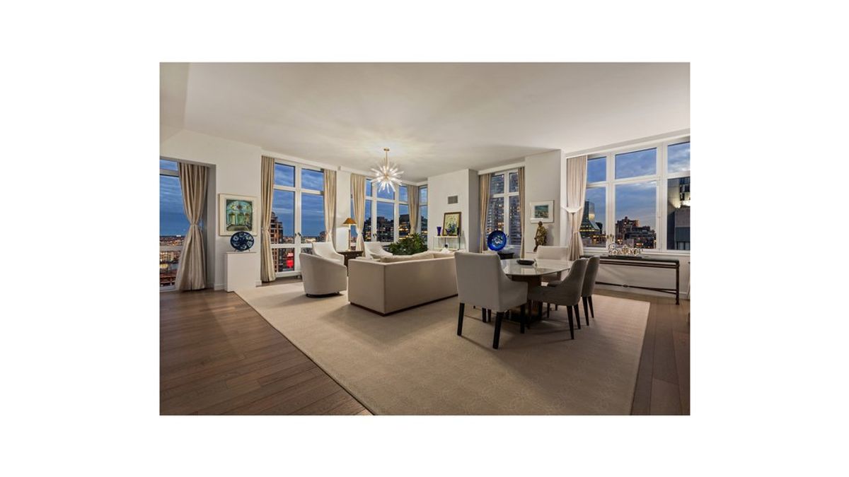 Photo for Halcyon - 305 East 51St Street Condominium in Midtown East, Manhattan