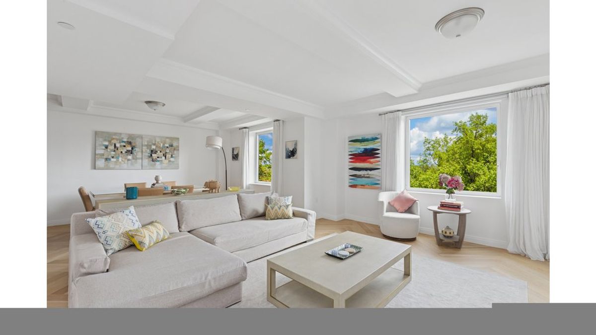 Photo for JW Marriott Essex House - 160 Central Park South Condominium in Midtown, Manhattan