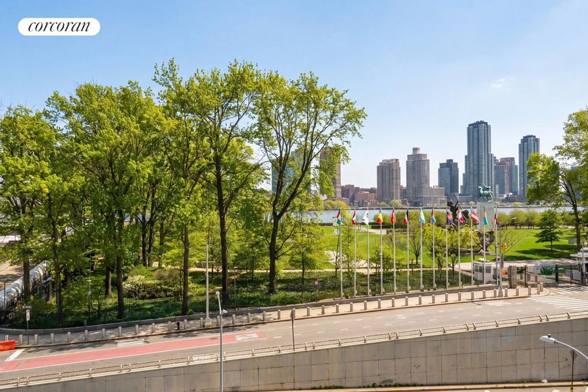 Photo for Trump World Tower - 845 United Nations Plaza Condominium in Midtown East, Manhattan
