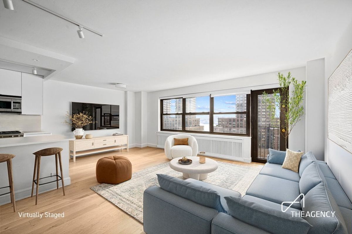 Photo for Lincoln Towers - 185 West End Avenue Condominium in Upper West Side, Manhattan