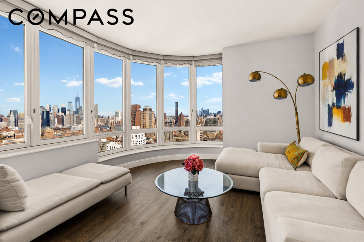 Photo for Oro - 306 Gold Street Condominium in Downtown Brooklyn, Brooklyn