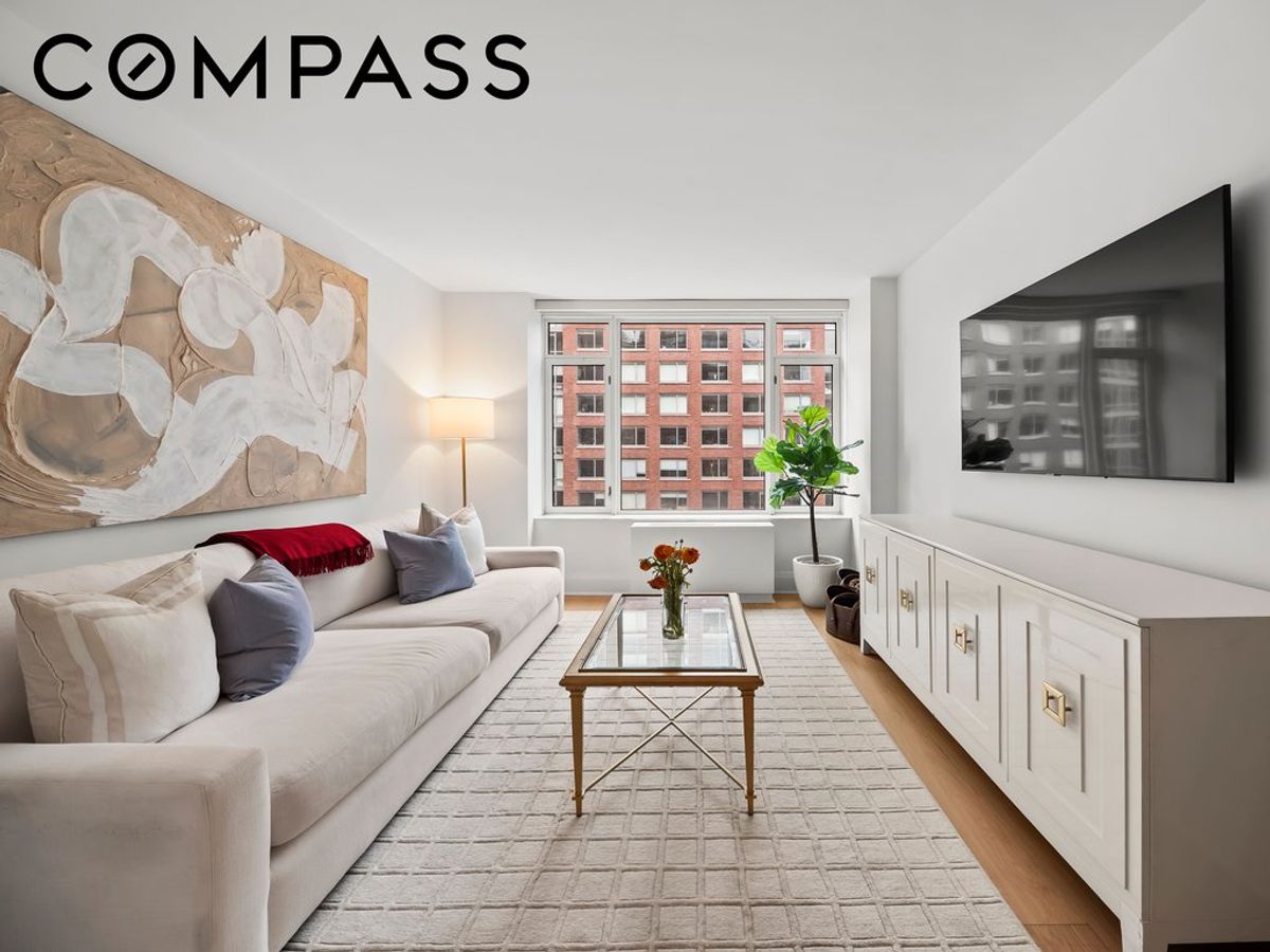Photo for Tribeca Green - 325 North End Avenue Rental Building in Battery Park City, Manhattan