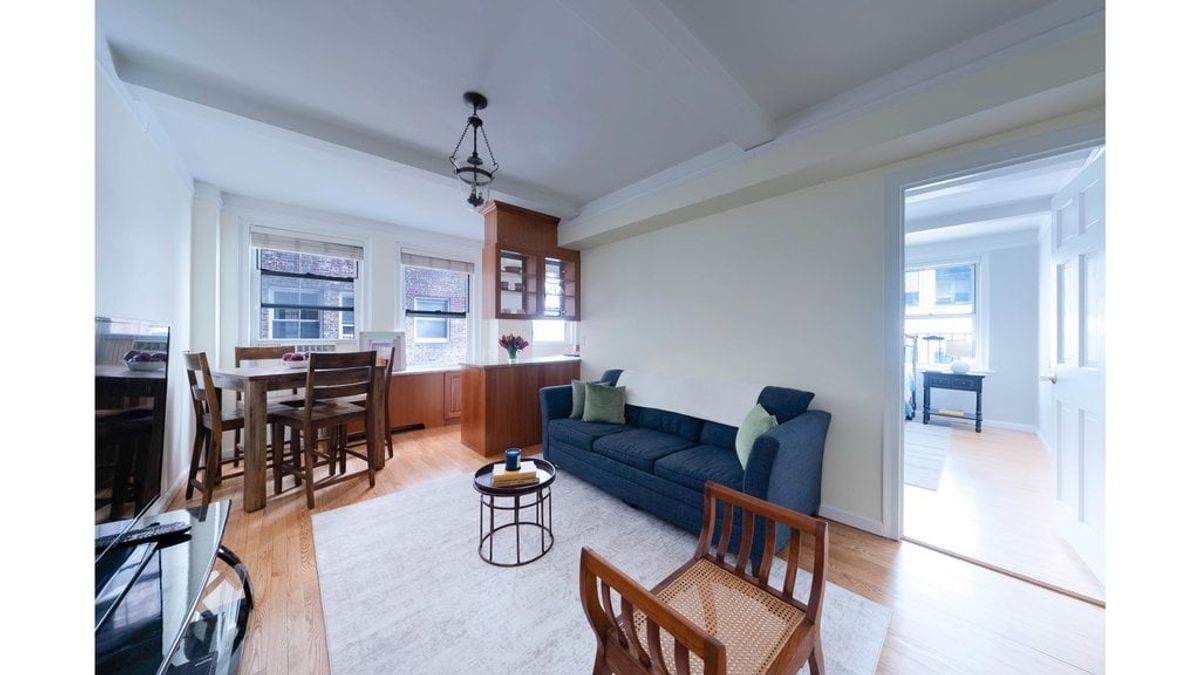Photo for The Manor - 333 East 43rd Street Cooperative in Turtle Bay, Manhattan
