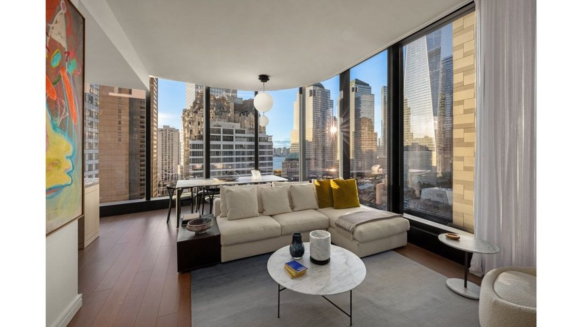 Photo for The Greenwich - 125 Greenwich Street Condominium in Financial District, Manhattan