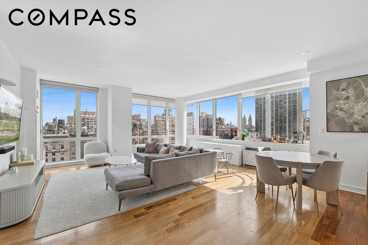 Photo for 200 West End Avenue - 200 West End Avenue Condominium in Upper West Side, Manhattan