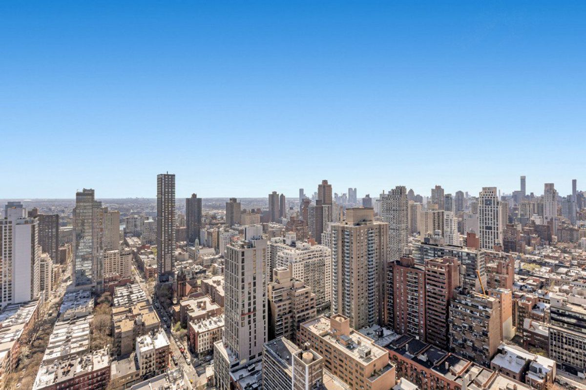 Photo for The Monarch - 200 East 89th Street Condominium in Upper East Side, Manhattan