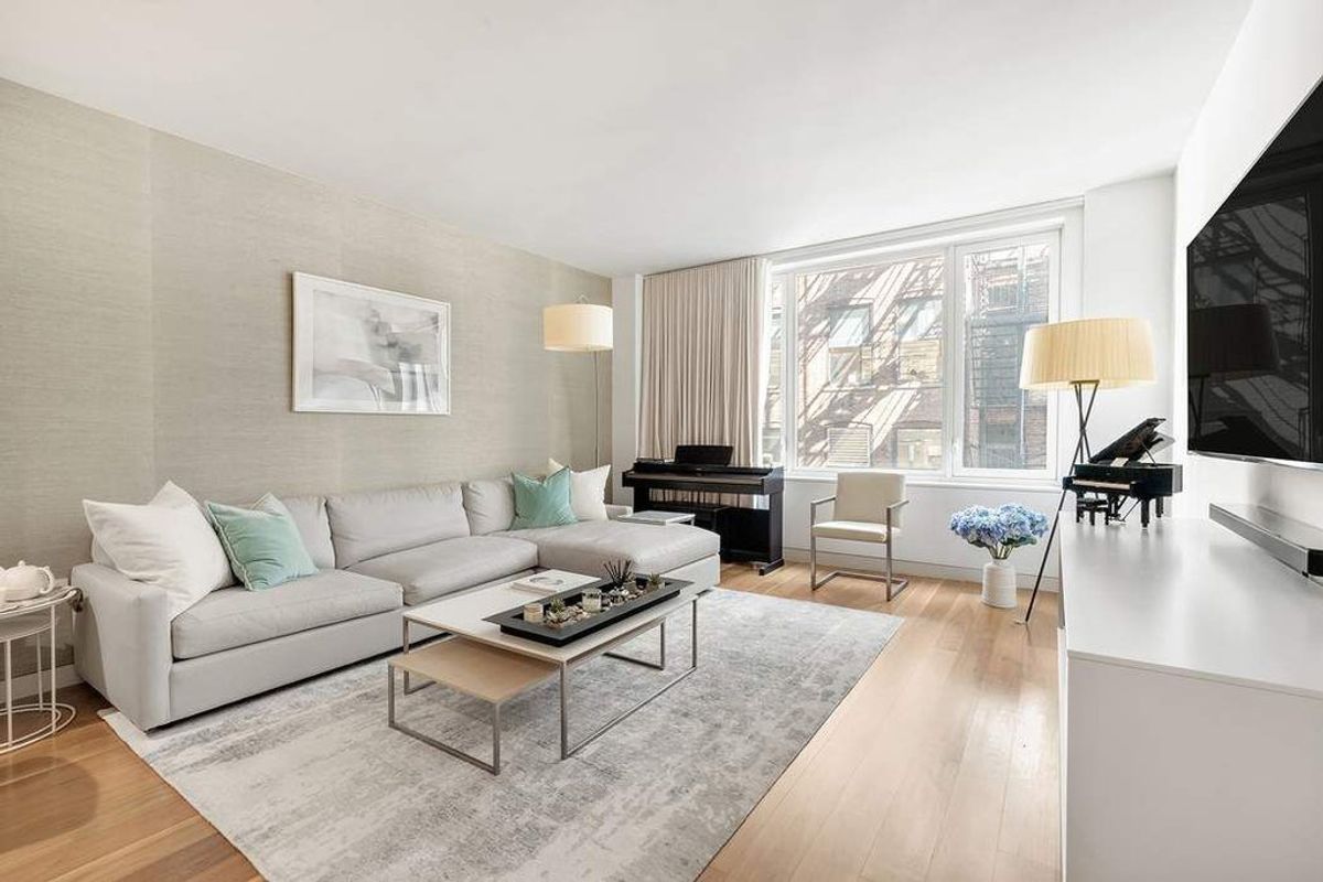 Photo for Chelsea Green - 151 West 21St Street Condominium in Chelsea, Manhattan