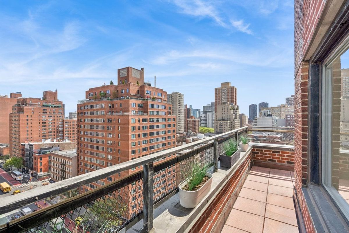 Photo for 330 3rd Avenue - 330 Third Avenue Cooperative in Gramercy Park, Manhattan