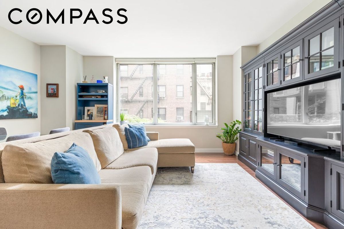 Photo for The Charleston - 225 East 34th Street Condominium in Murray Hill, Manhattan