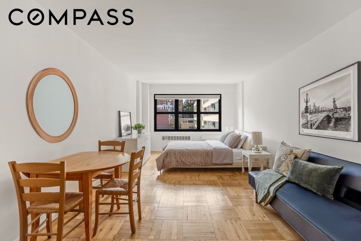 Photo for The Eastmore - 240 East 76th Street Condominium in Upper East Side, Manhattan