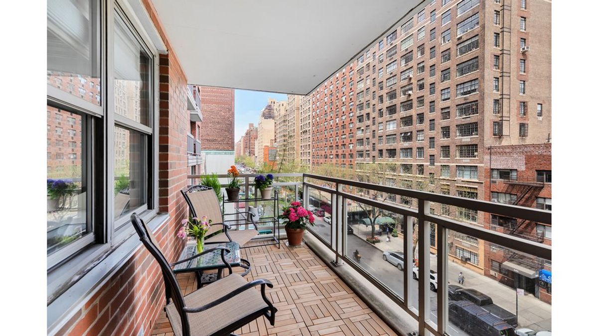 Photo for 360 East 72nd Street - 360 East 72nd Street Cooperative in Upper East Side, Manhattan