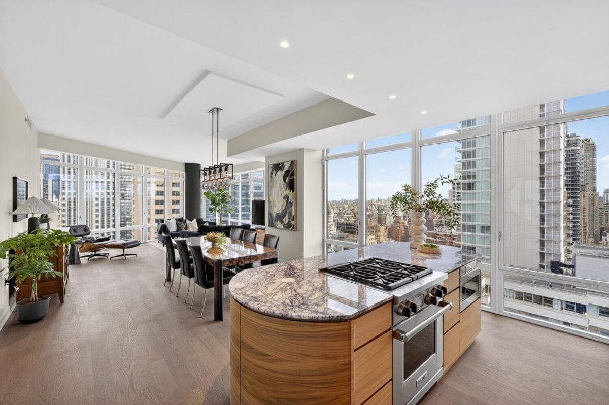Photo for Place 57 - 207 East 57th Street Condominium in Midtown East, Manhattan