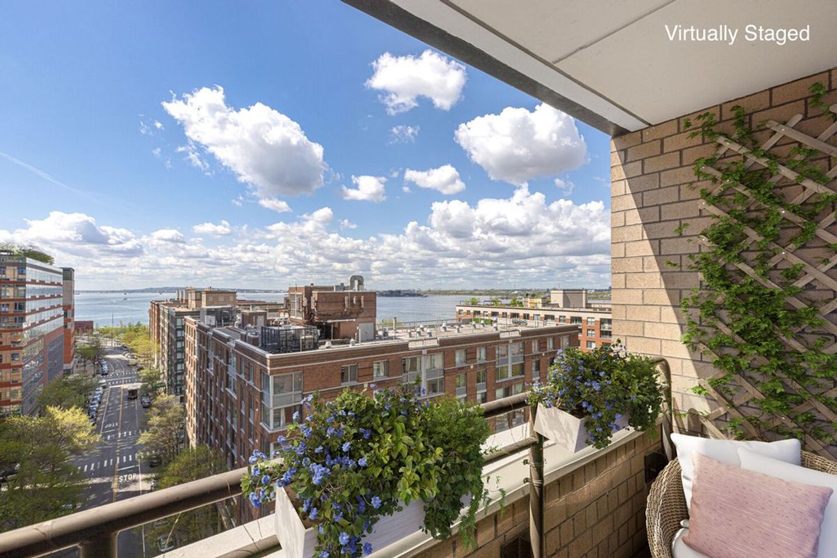 Photo for Liberty Court - 200 Rector Place Condominium in Battery Park City, Manhattan
