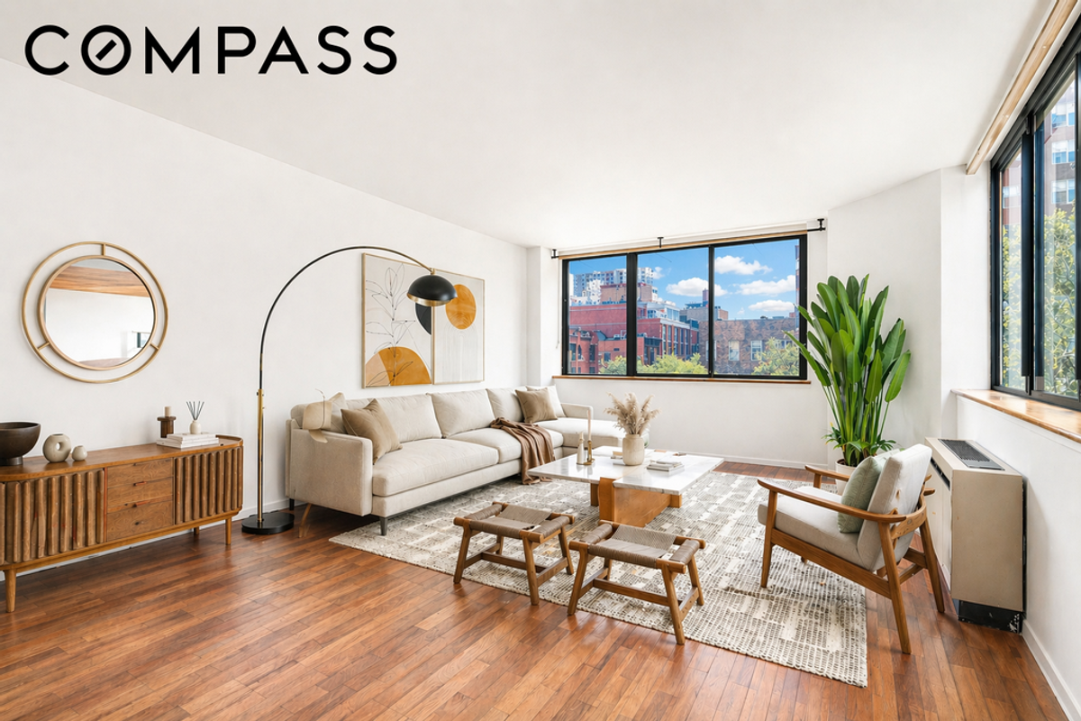 Photo for The Saratoga - 330 East 75th Street Condominium in Upper East Side, Manhattan