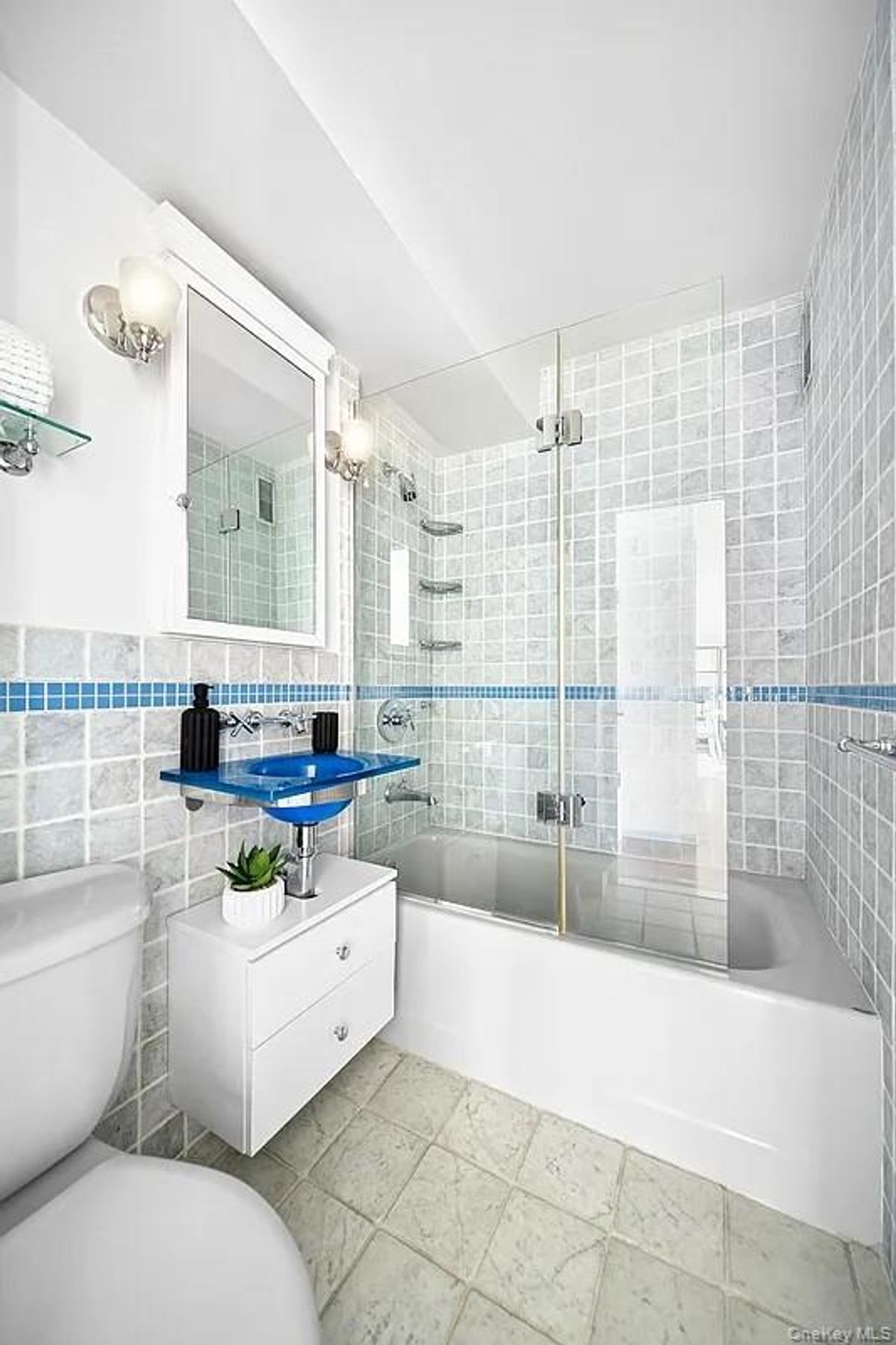 Photo for The Eastmore - 240 East 76th Street Condominium in Upper East Side, Manhattan