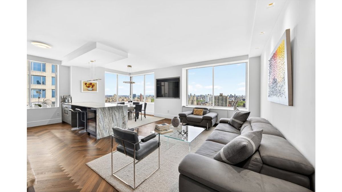 Photo for Trump Place - 200 Riverside Boulevard Condominium in Lincoln Square, Manhattan