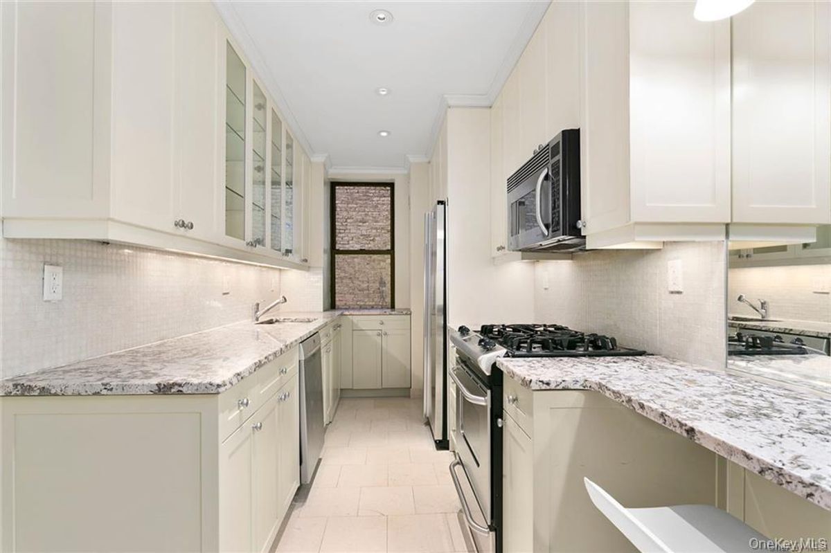 Photo for 595 WEST END AVENUE - 595 West End Avenue Condominium in Upper West Side, Manhattan