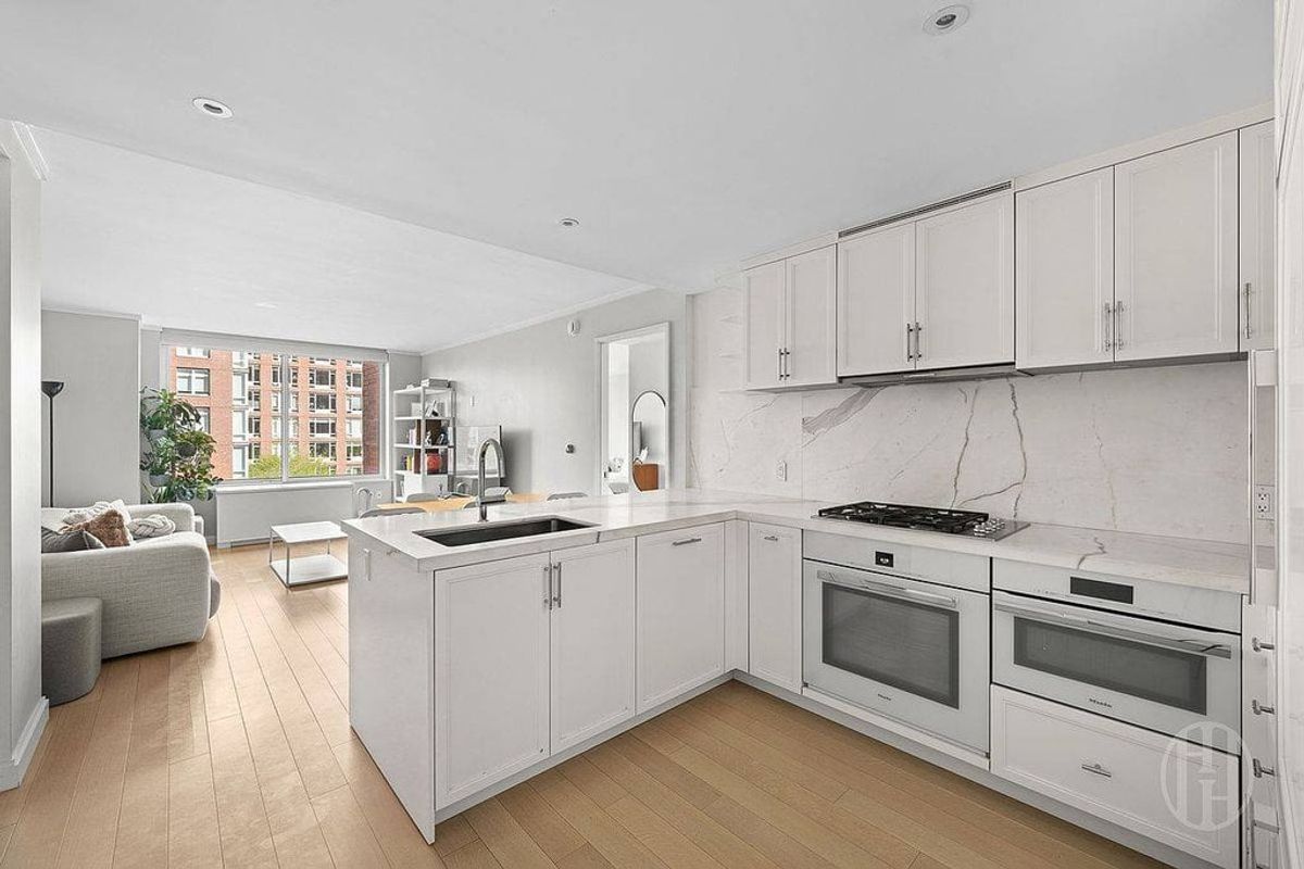 Photo for 212 Warren Street - 212 Warren Street Mixed Use in Battery Park City, Manhattan