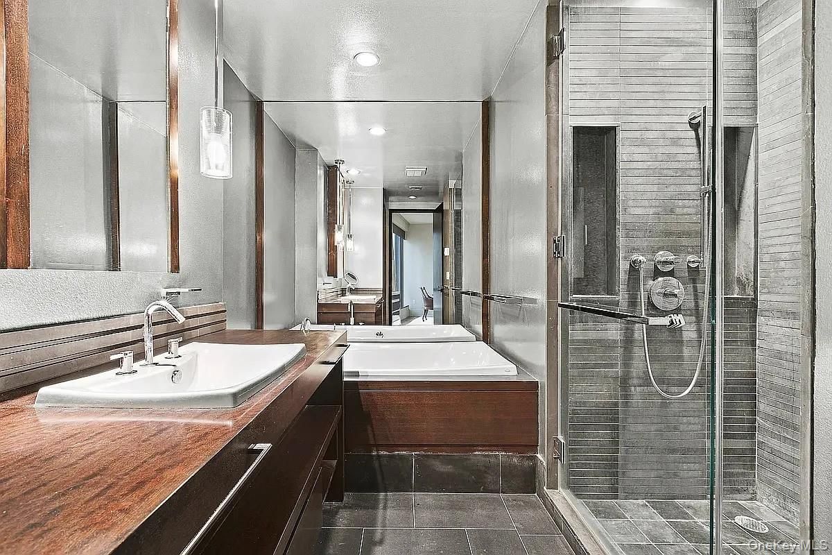 Photo for  Setai Wall Street  - 40 BROAD STREET Condominium in Financial District, Manhattan