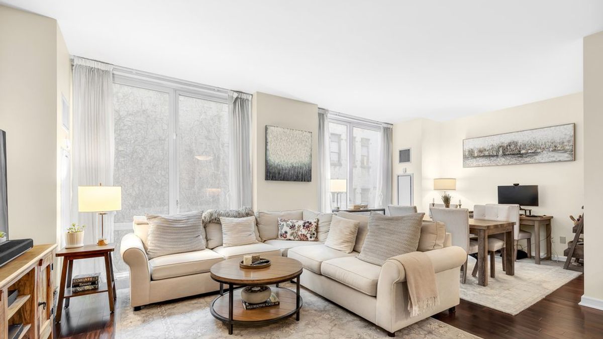 Photo for Chelsea House - 130 West 19th Street Condominium in Chelsea, Manhattan