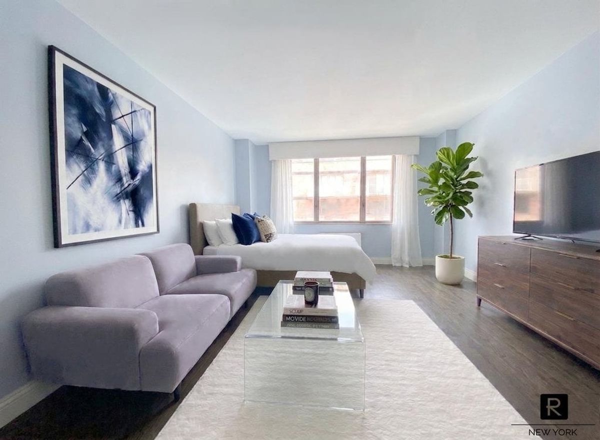 Photo for Two WorldWide Plaza - 350 West 50th Street Condominium in Midtown West, Manhattan