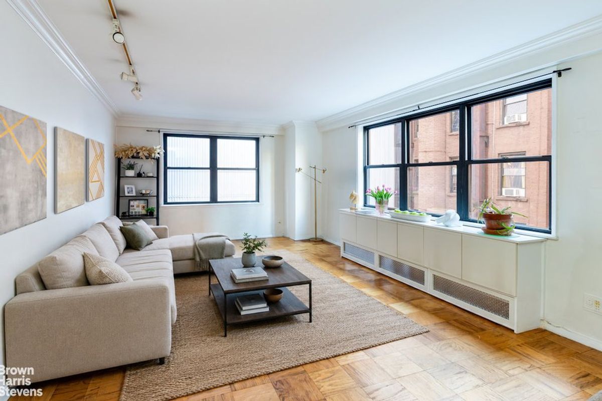 Photo for 330 3rd Avenue - 330 Third Avenue Cooperative in Gramercy Park, Manhattan