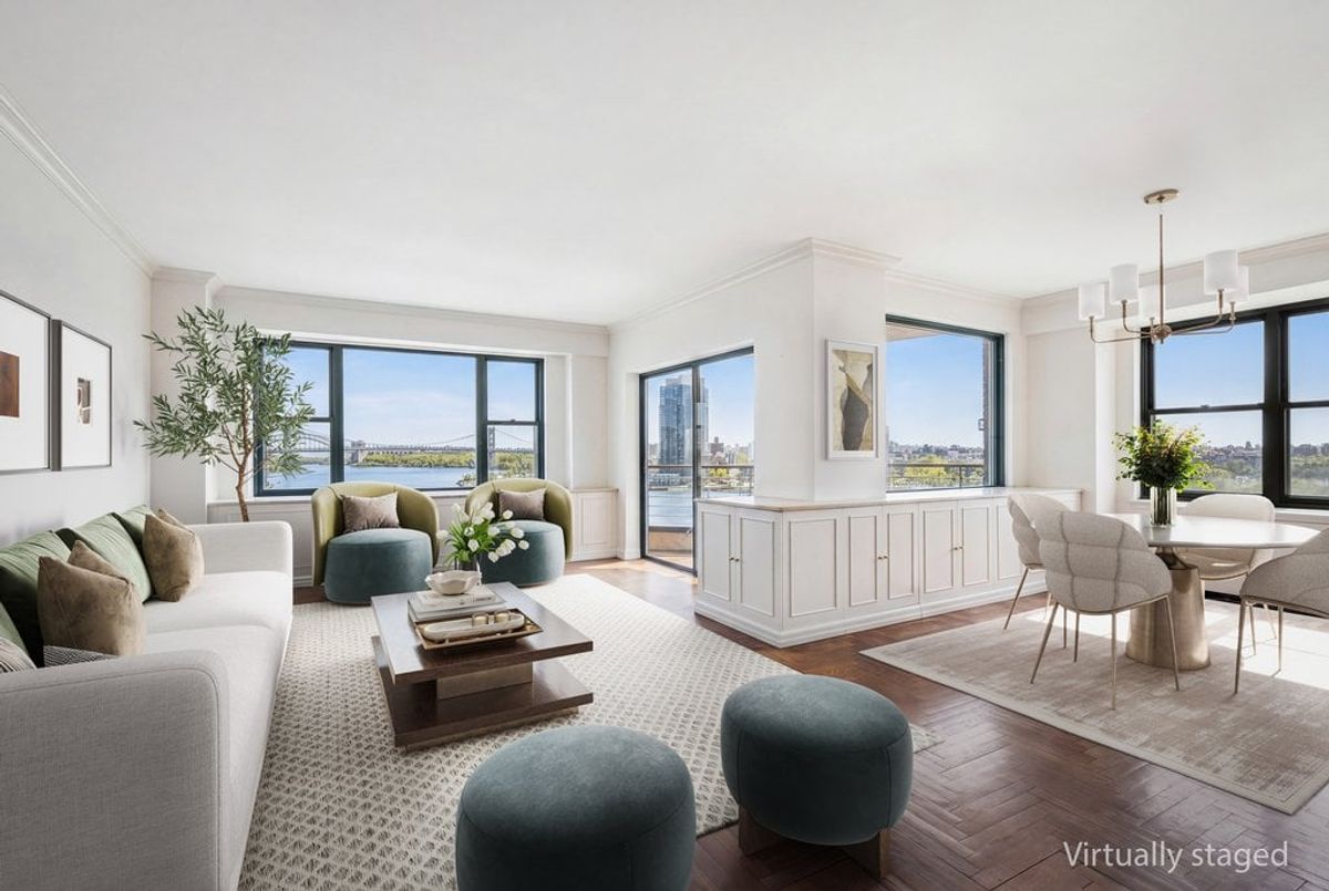 Photo for 200 East End Avenue - 200 East End Avenue Cooperative in Upper East Side, Manhattan