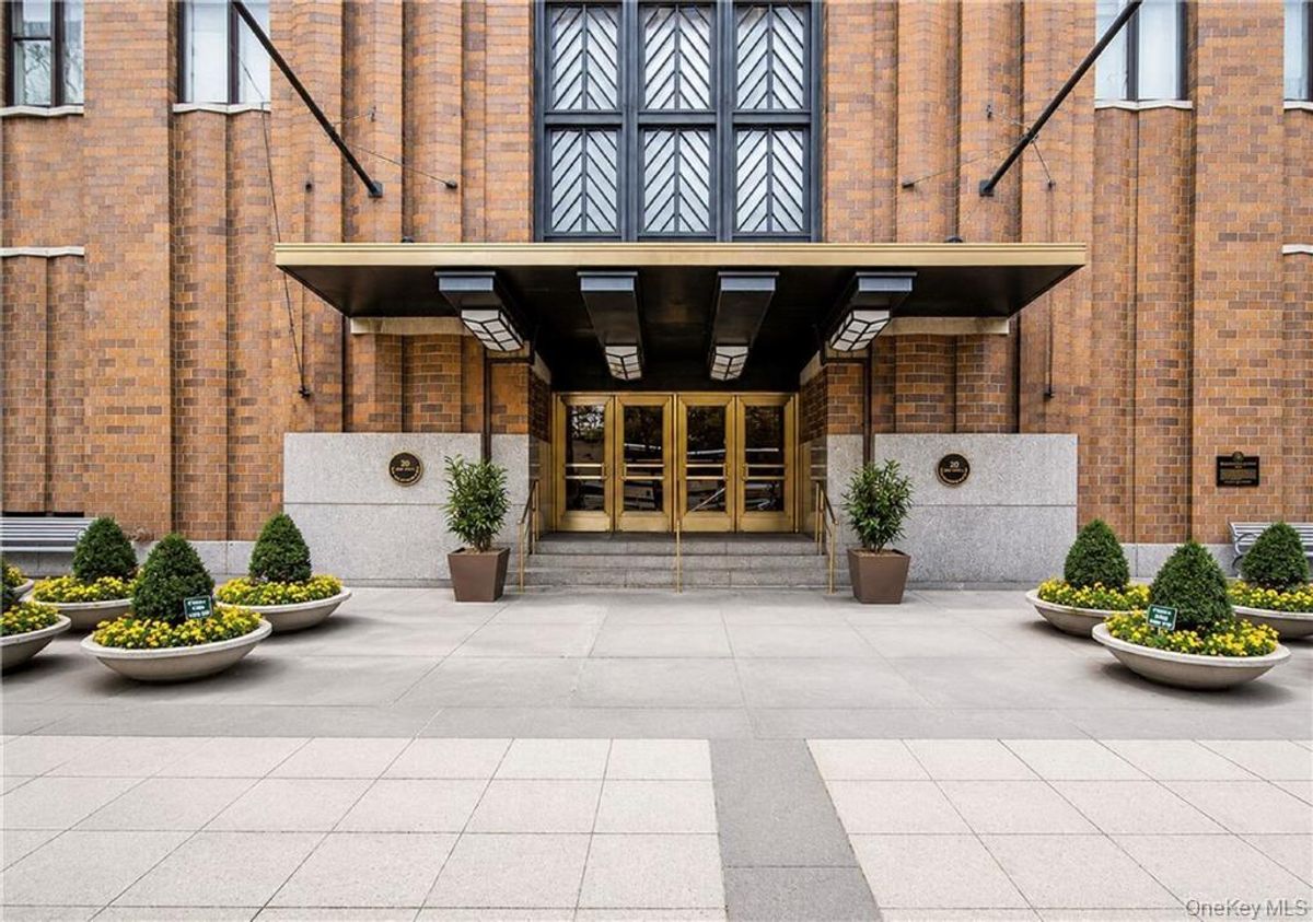 Photo for The Downtown Club - 20 WEST STREET Condominium in Financial District, Manhattan