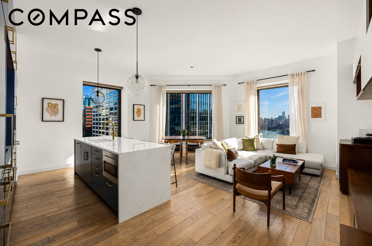 Photo for 75 Wall Street - 75 Wall Street Condominium in Financial District, Manhattan