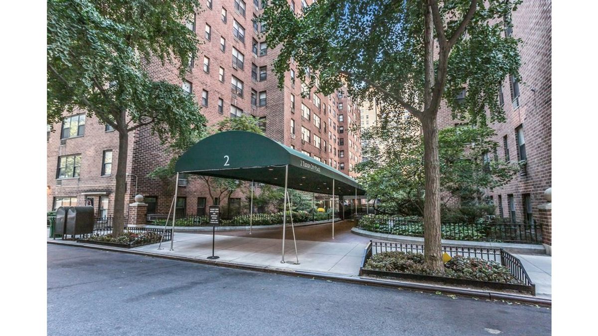 Photo for 2 Tudor City Place - 2 Tudor City Place Cooperative in Turtle Bay, Manhattan