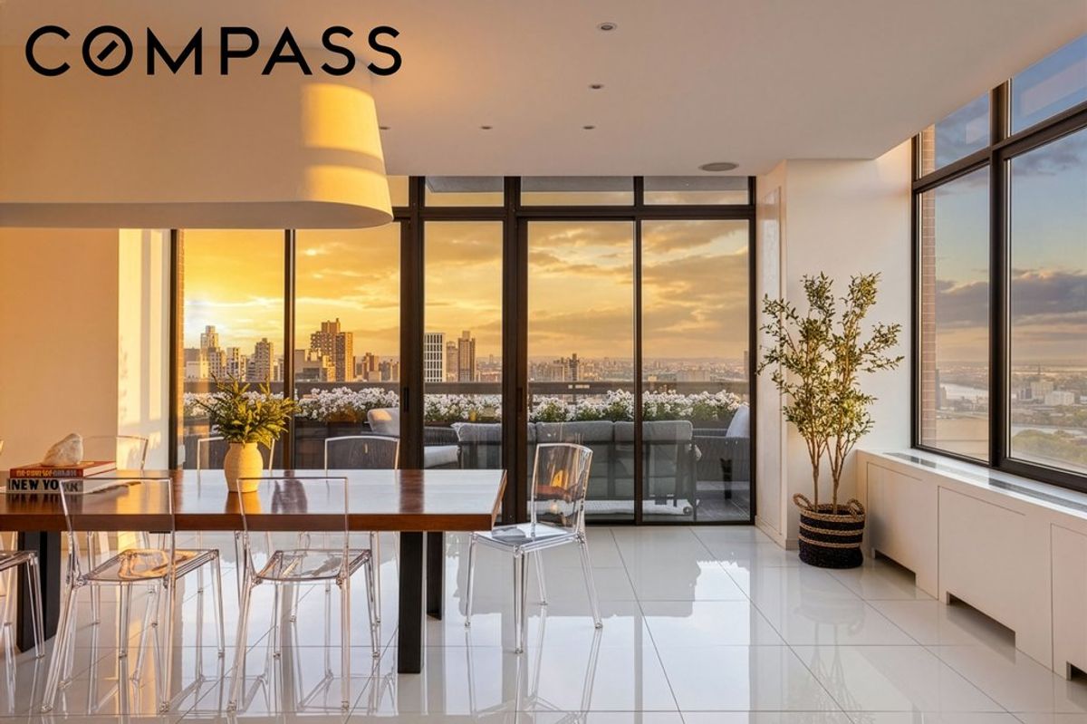 Photo for The Oxford - 422 East 72nd Street Condominium in Upper East Side, Manhattan