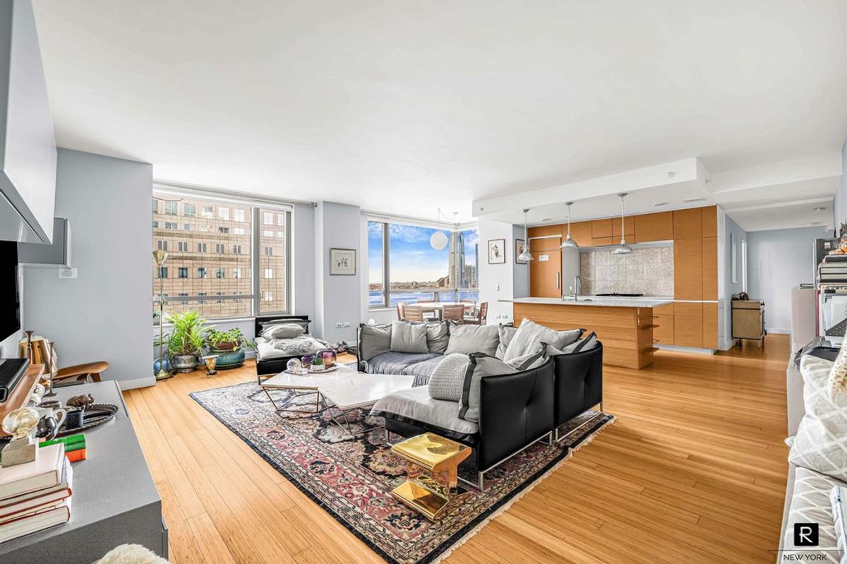 Photo for Riverhouse, One Rockefeller Park - 2 River Terrace Condominium in Battery Park City, Manhattan