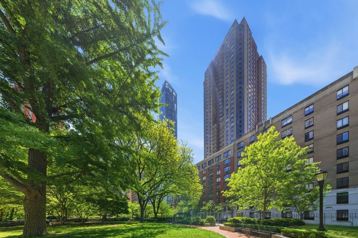 Photo for Liberty Court - 200 Rector Place Condominium in Battery Park City, Manhattan
