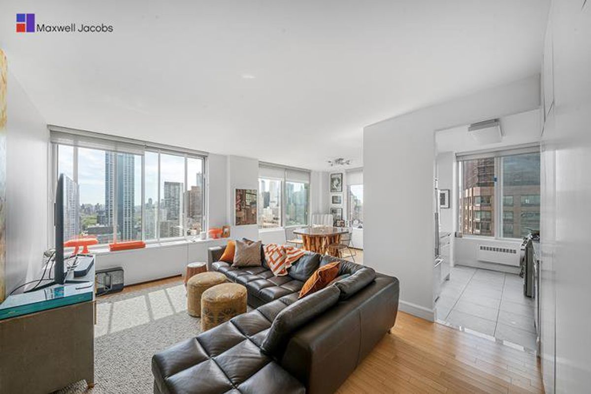 Photo for Trump Place - 200 Riverside Boulevard Condominium in Lincoln Square, Manhattan