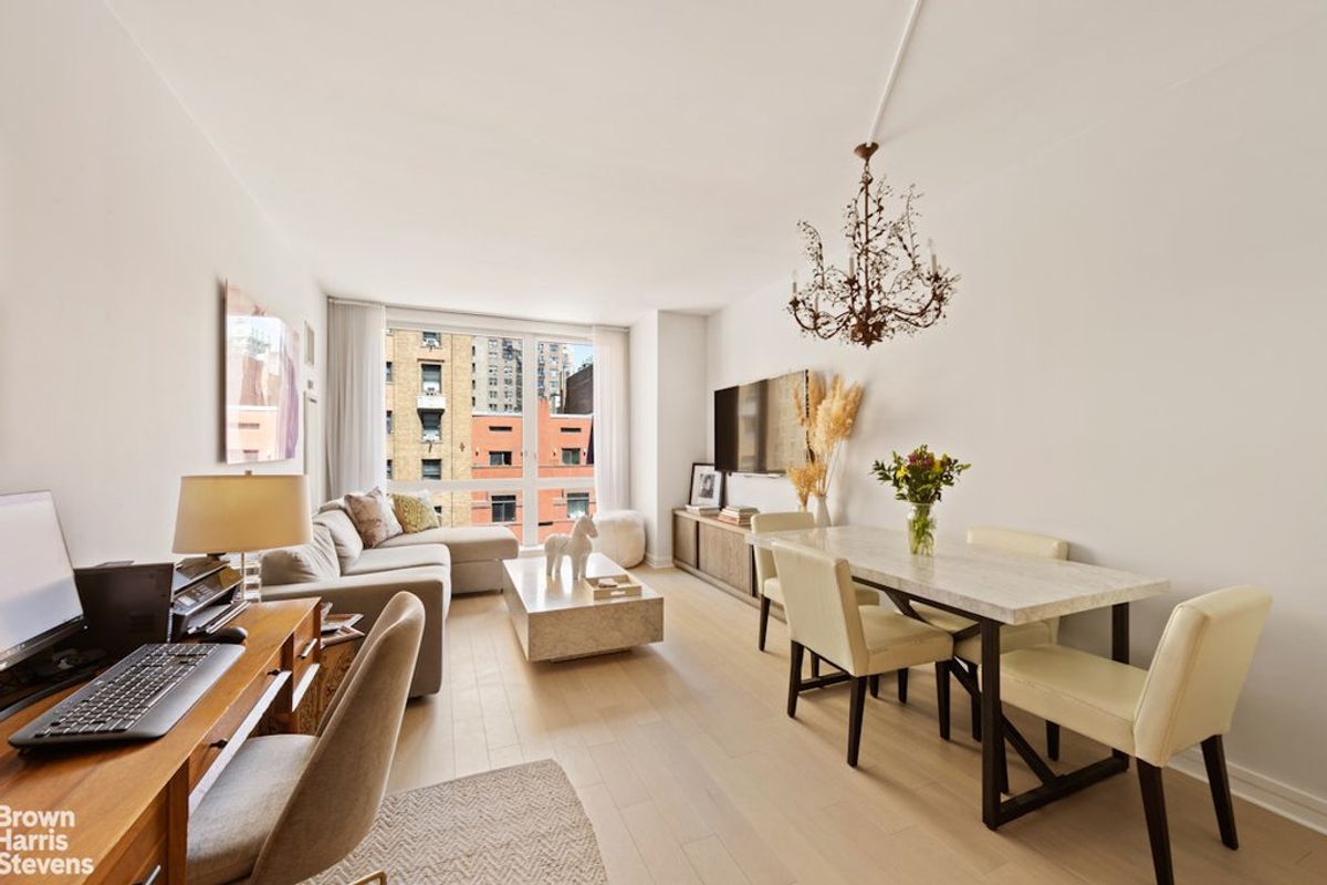 Photo for 200 West End Avenue - 200 West End Avenue Condominium in Upper West Side, Manhattan