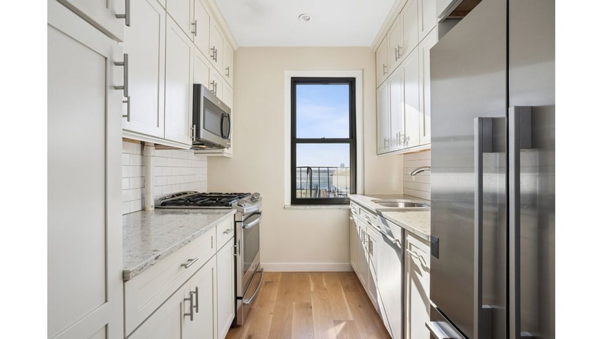 Photo for 2 Grace Court - 2 Grace Court Cooperative in Brooklyn Heights, Brooklyn