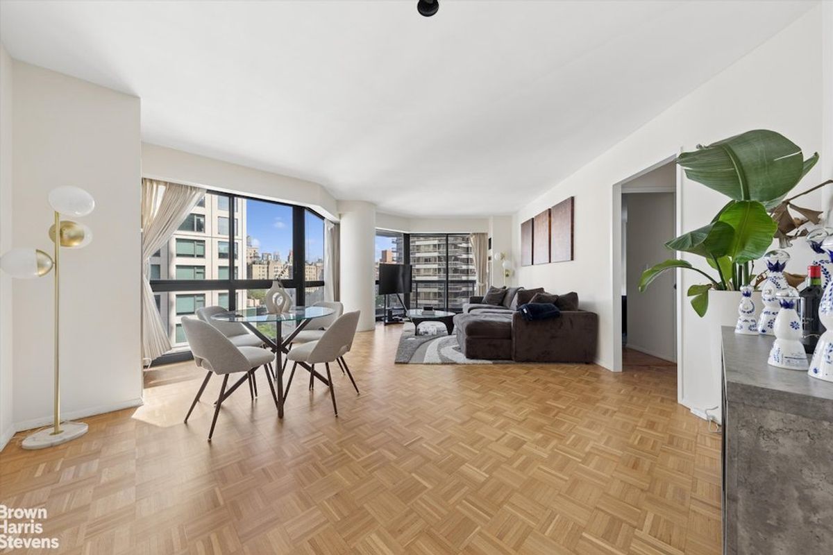 Photo for The Savoy - 200 East 61St Street Condominium in Upper East Side, Manhattan