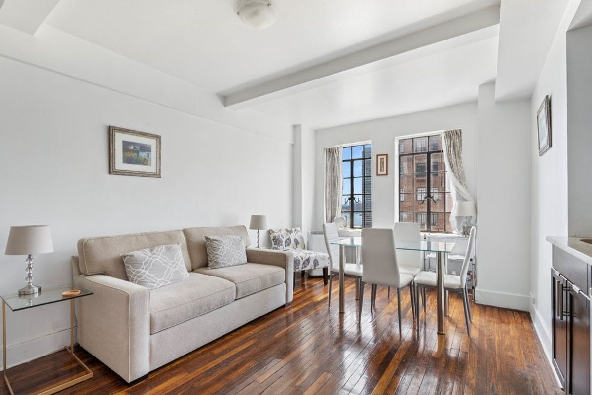 Photo for Prospect Tower - 45 Tudor City Place Cooperative in Turtle Bay, Manhattan